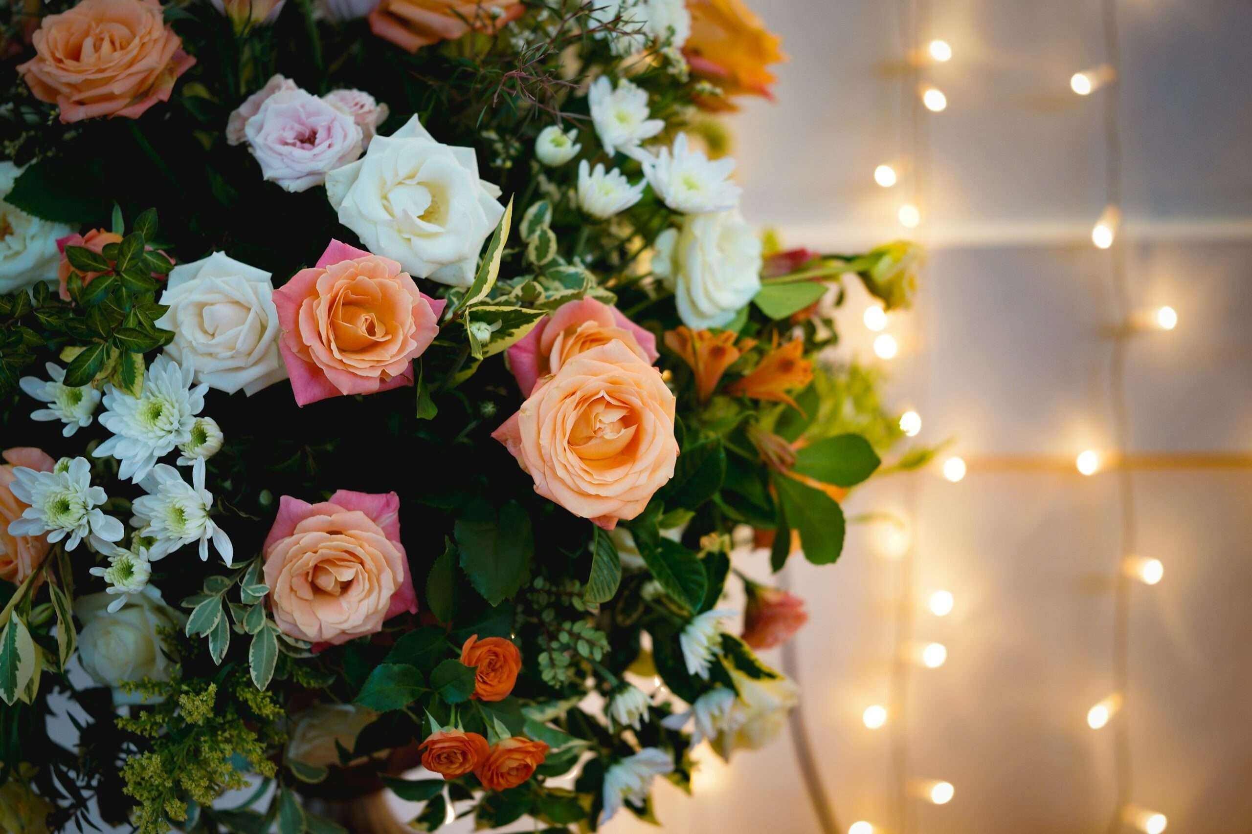 Christmas Flower Arrangements: Top Delivery Services in Newcastle and Festive Floral Decor in Newcastle upon Tyne