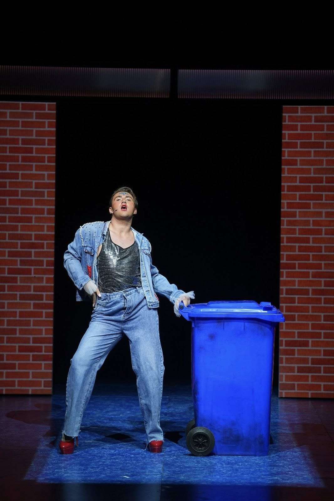 Review: Darlington OS production Everybody’s is talking about Jamie at Darlington Hippodrome review in Newcastle upon Tyne