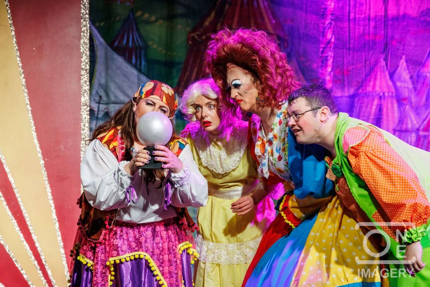 Review: Goldilocks & The Three Bears at Little Theatre Gateshead in Newcastle upon Tyne